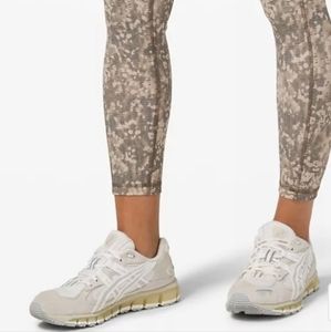 Lululemon Invigorate High-Rise Tight 25'